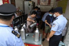 有15份不同程度含有西药“对乙酰氨基酚”“氯苯那敏”“布洛芬”“马来酸氯苯那敏”“甲硝唑”等成分，不符合国家食品安全法规定