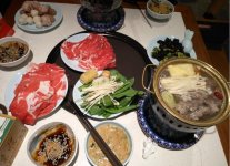 老字号东来顺卖68元/位自助火锅，顾客排队近100米重庆火锅底料批发