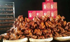 主打“外带窗口+”模式，今年上半年开店69家【重庆火锅底料批发】