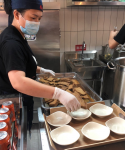 海底捞杀入米线赛道，9.9元／碗，人均20元【重庆火锅底料加工厂】